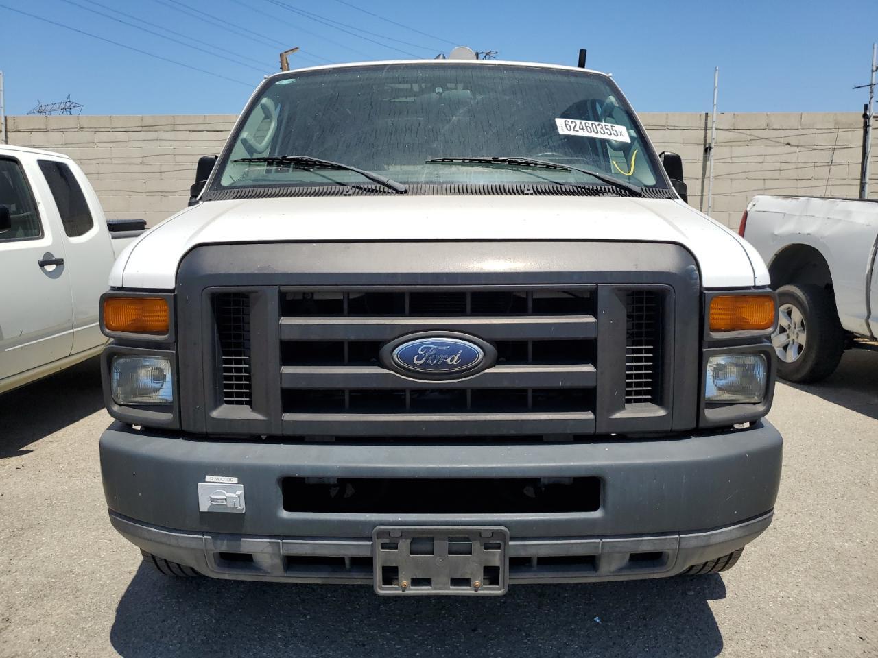 2010 Ford Econoline E250 Van - Фото 5