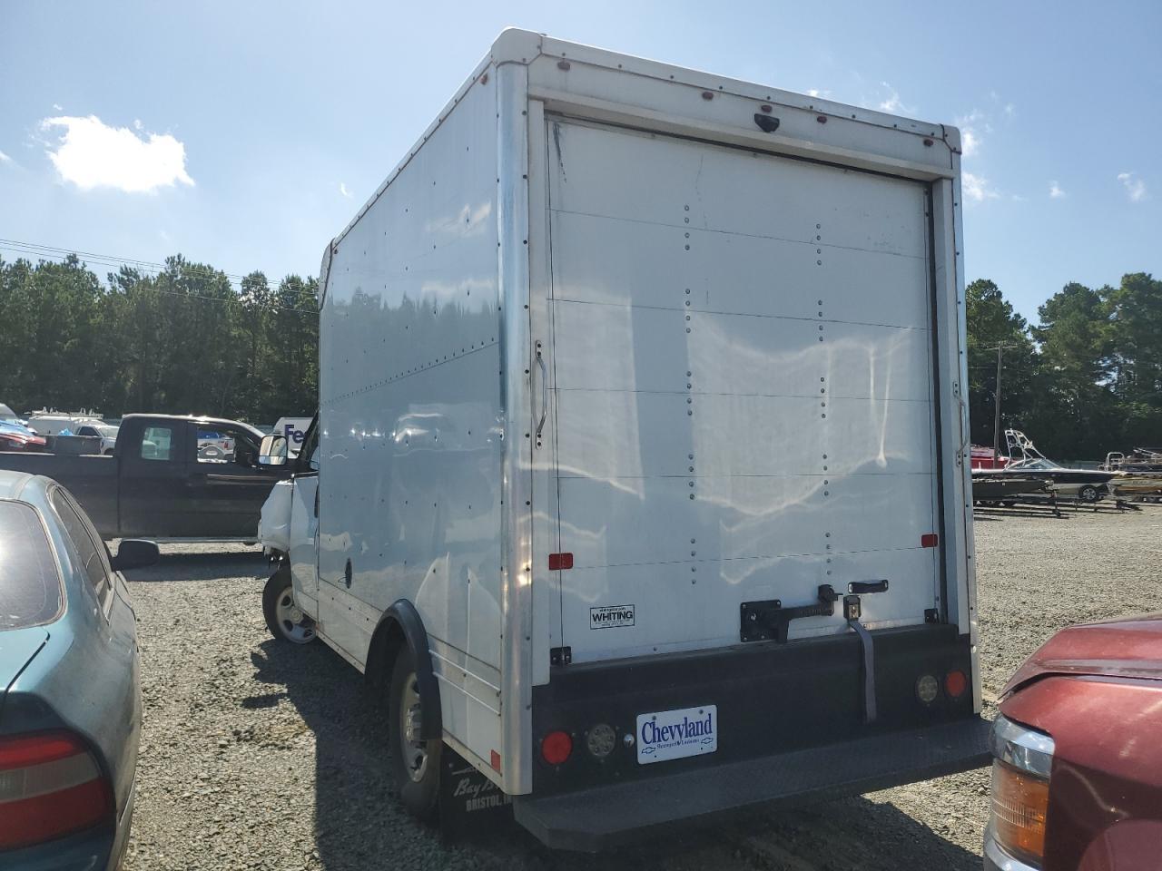 2021 Chevrolet Express G3500 - Фото 2