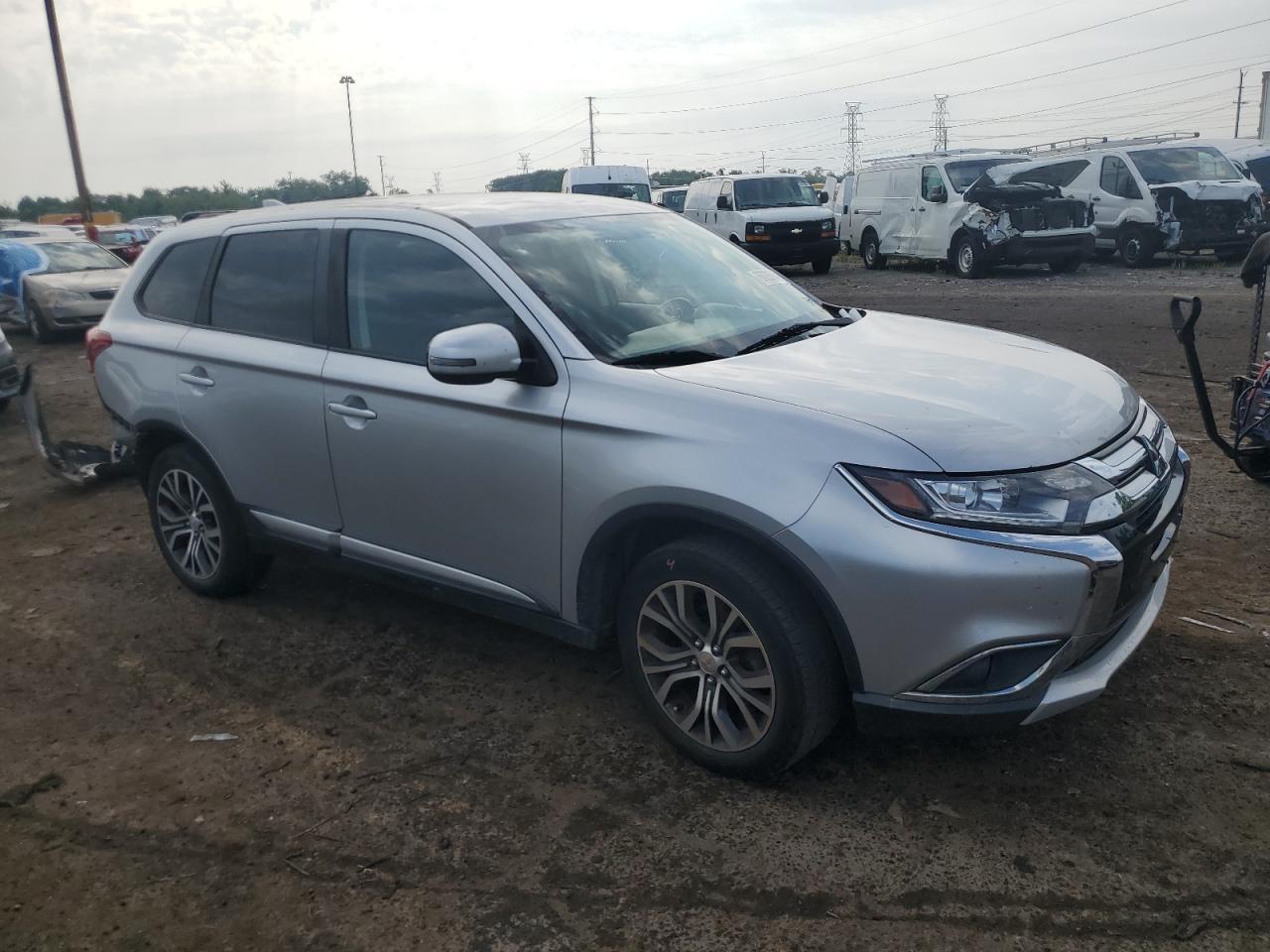 2018 Mitsubishi Outlander Se - Фото 4