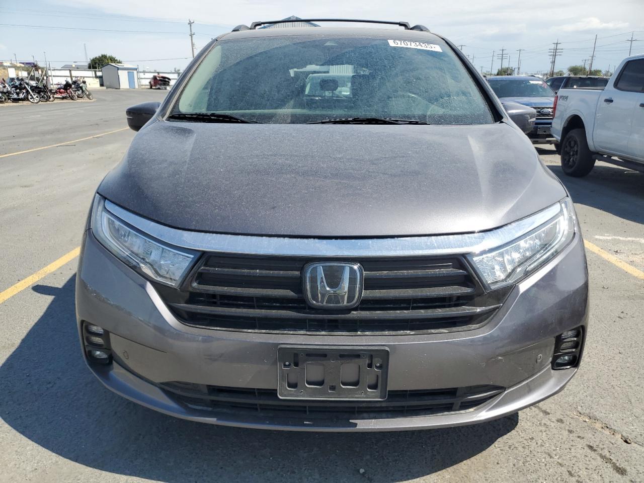 2022 Honda Odyssey Touring - Image 5