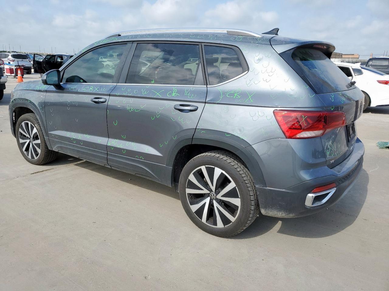 2024 Volkswagen Taos Se - Фото 2