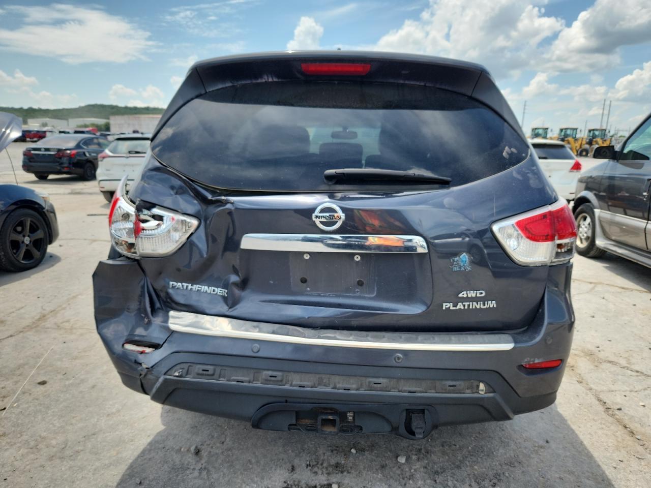 2014 Nissan Pathfinder S - Image 6