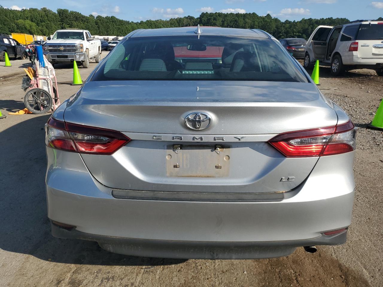 2023 Toyota Camry Le - Фото 6