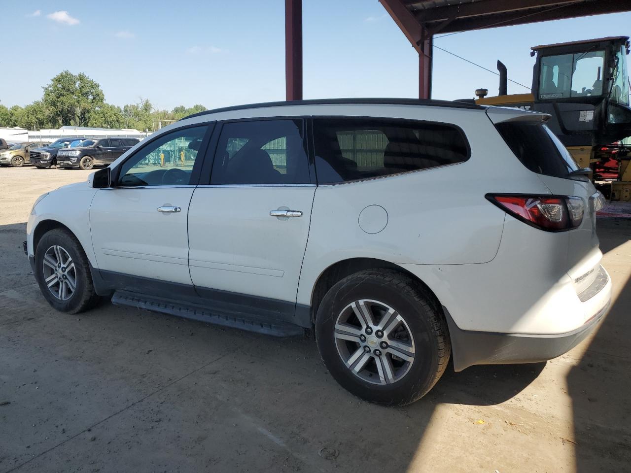 2017 Chevrolet Traverse Lt - Фото 2