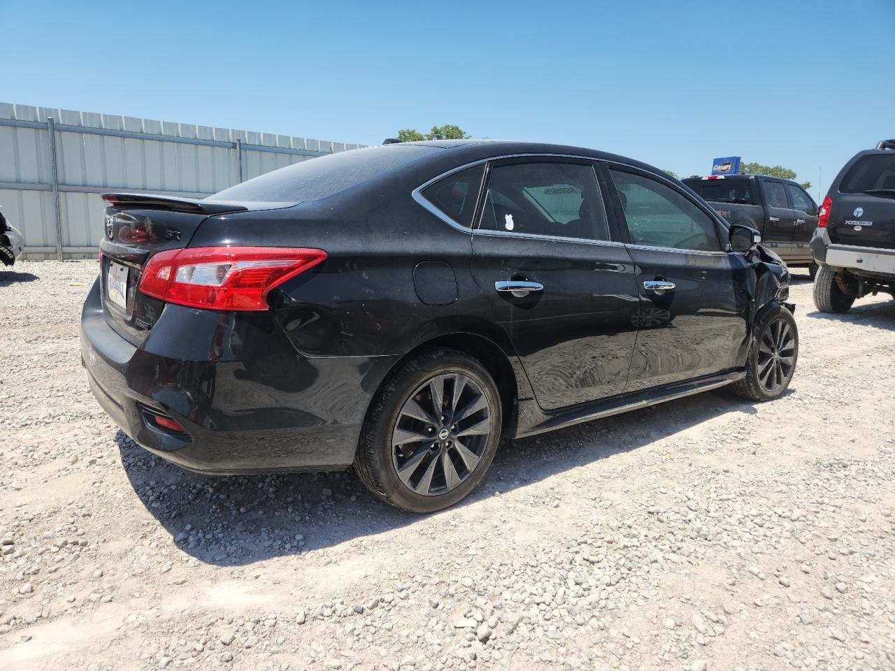 2018 Nissan Sentra S - Фото 3