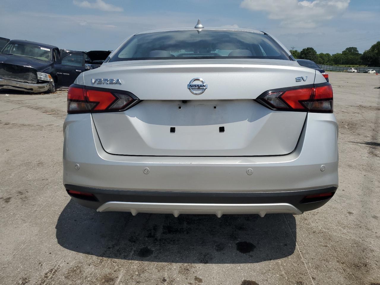 2021 Nissan Versa S - Фото 6