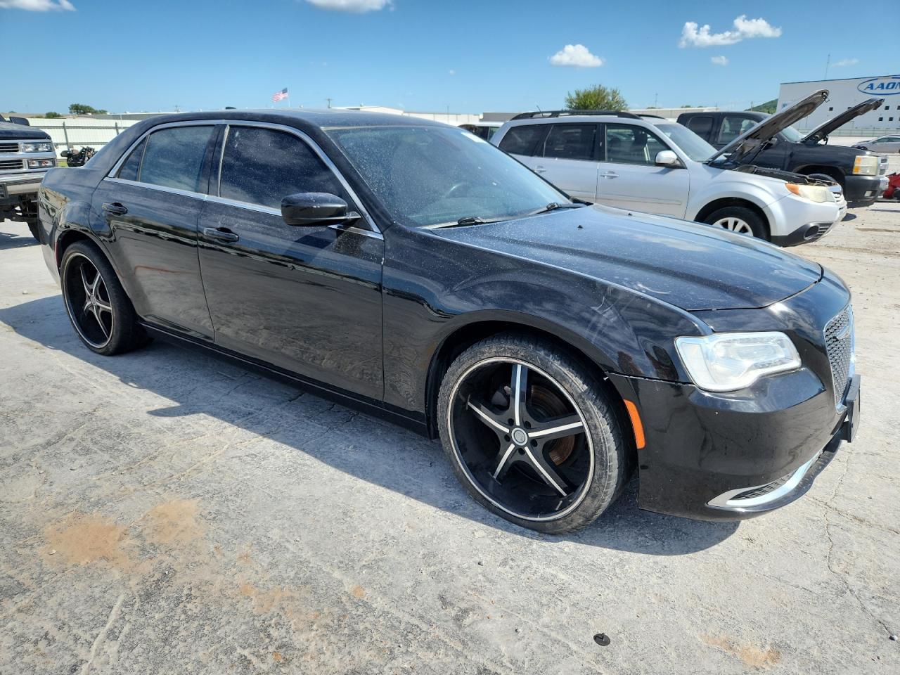 2015 Chrysler 300 Limited - Фото 4