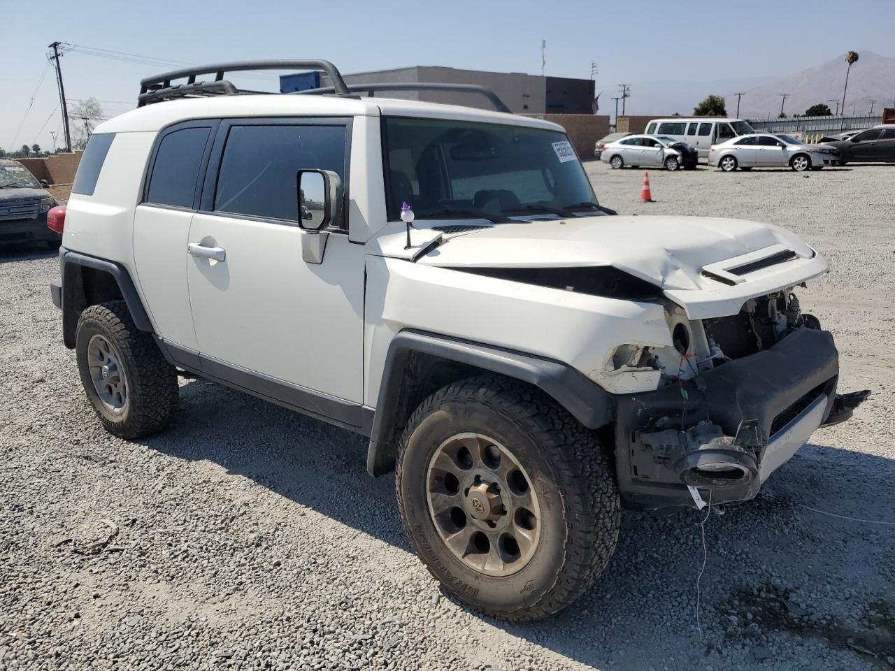 2013 Toyota Fj Cruiser - Image 4