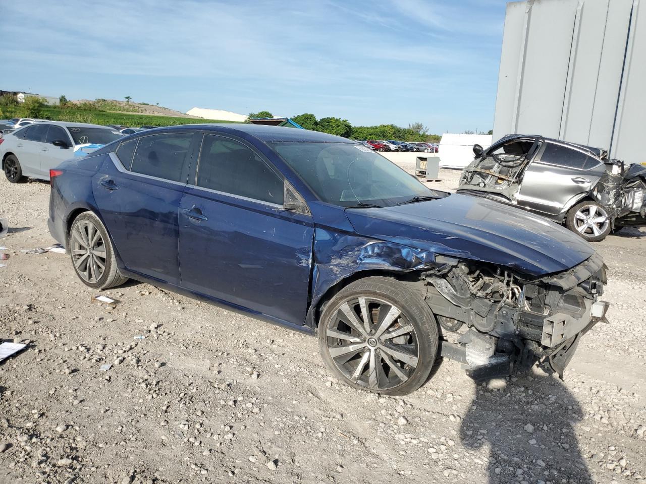 2019 Nissan Altima Sr - Фото 4