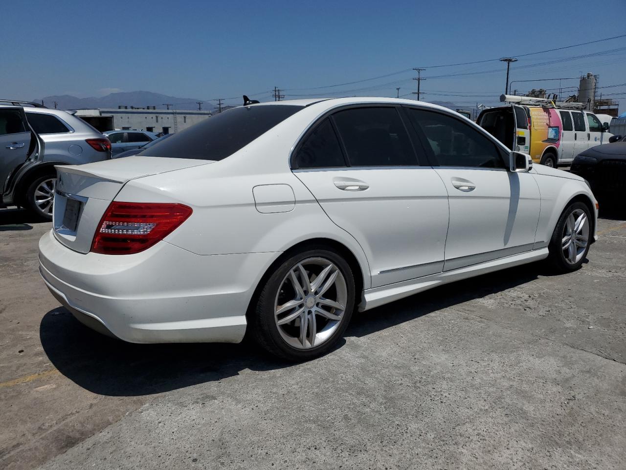 2014 Mercedes-Benz C 250 - Фото 3