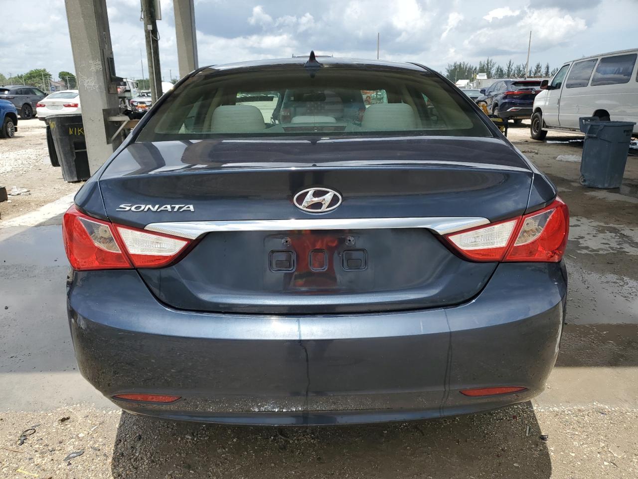 2011 Hyundai Sonata Gls - Image 6