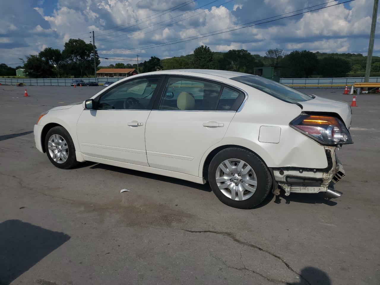2012 Nissan Altima Base - Image 2