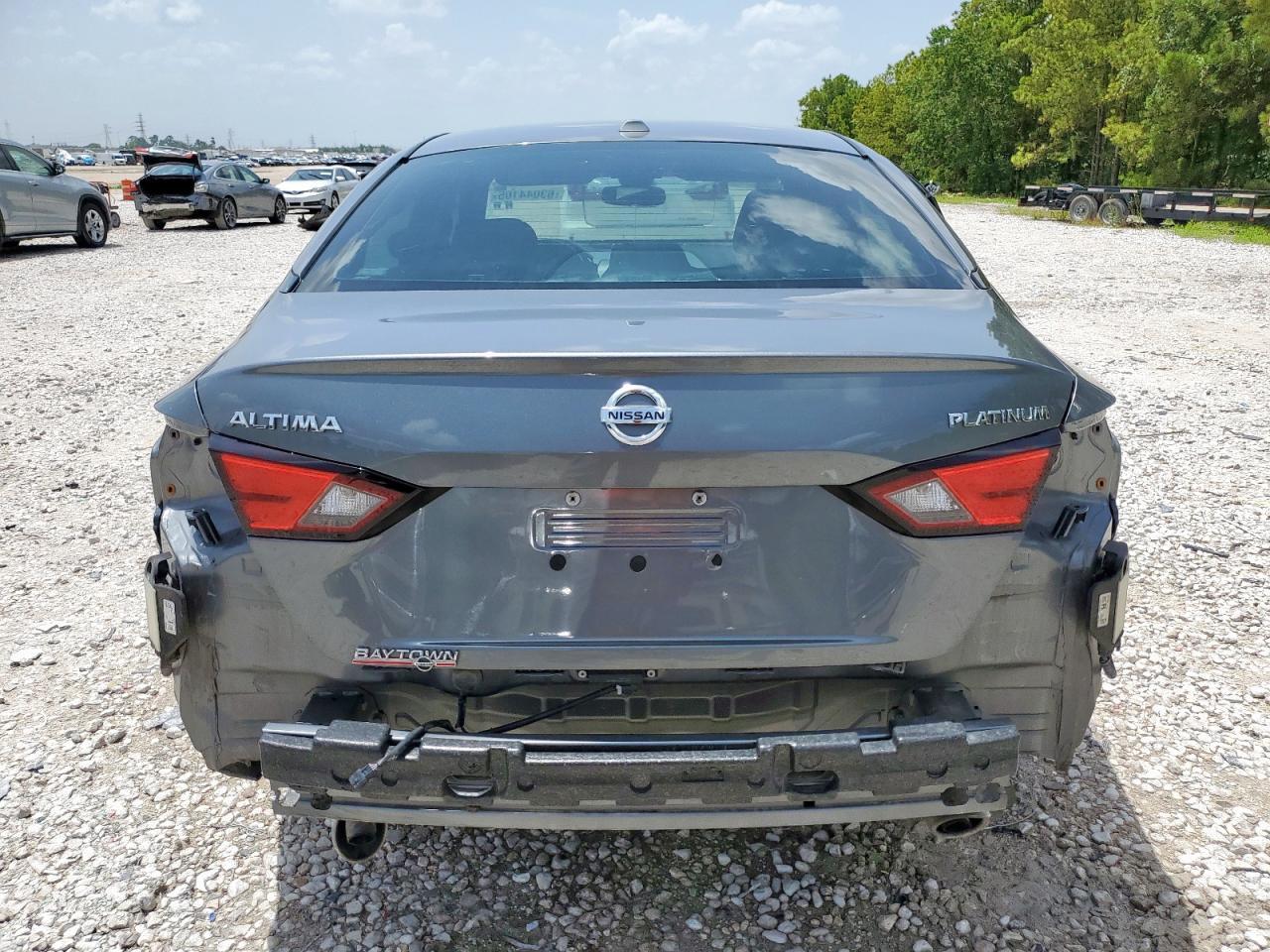 2019 Nissan Altima Platinum - Image 6