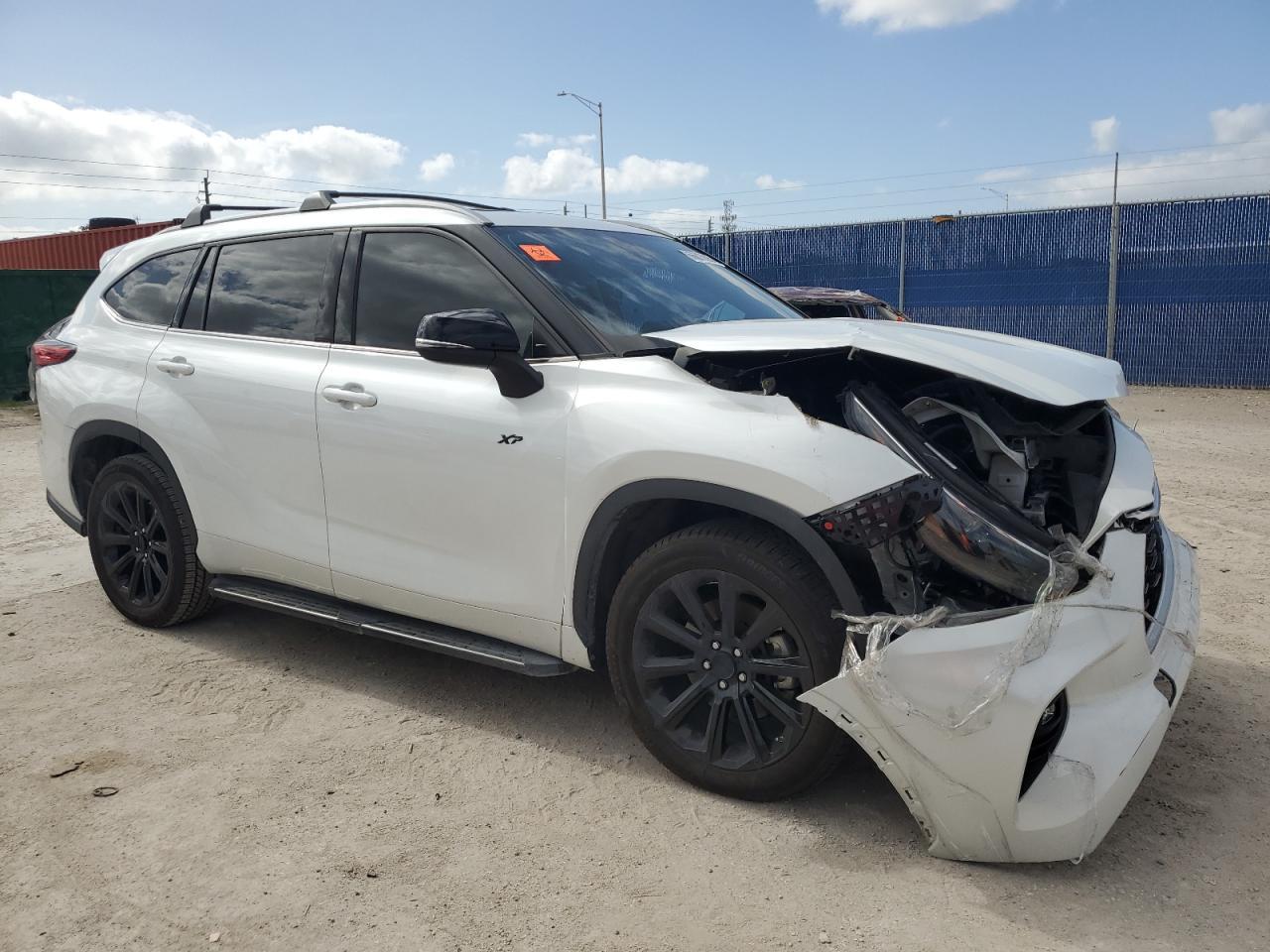 2022 Toyota Highlander Xle - Фото 4