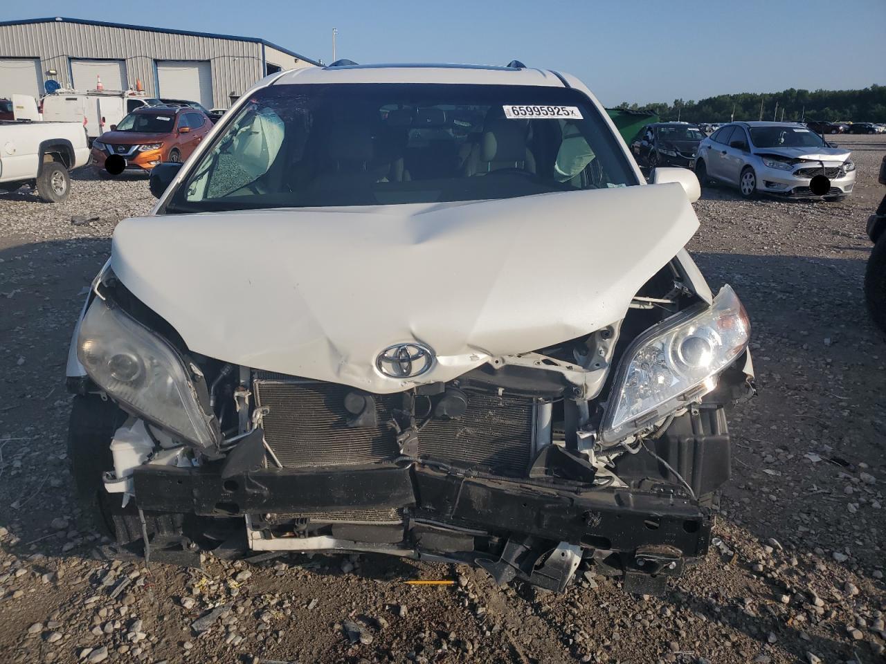 2015 Toyota Sienna Xle - Image 5