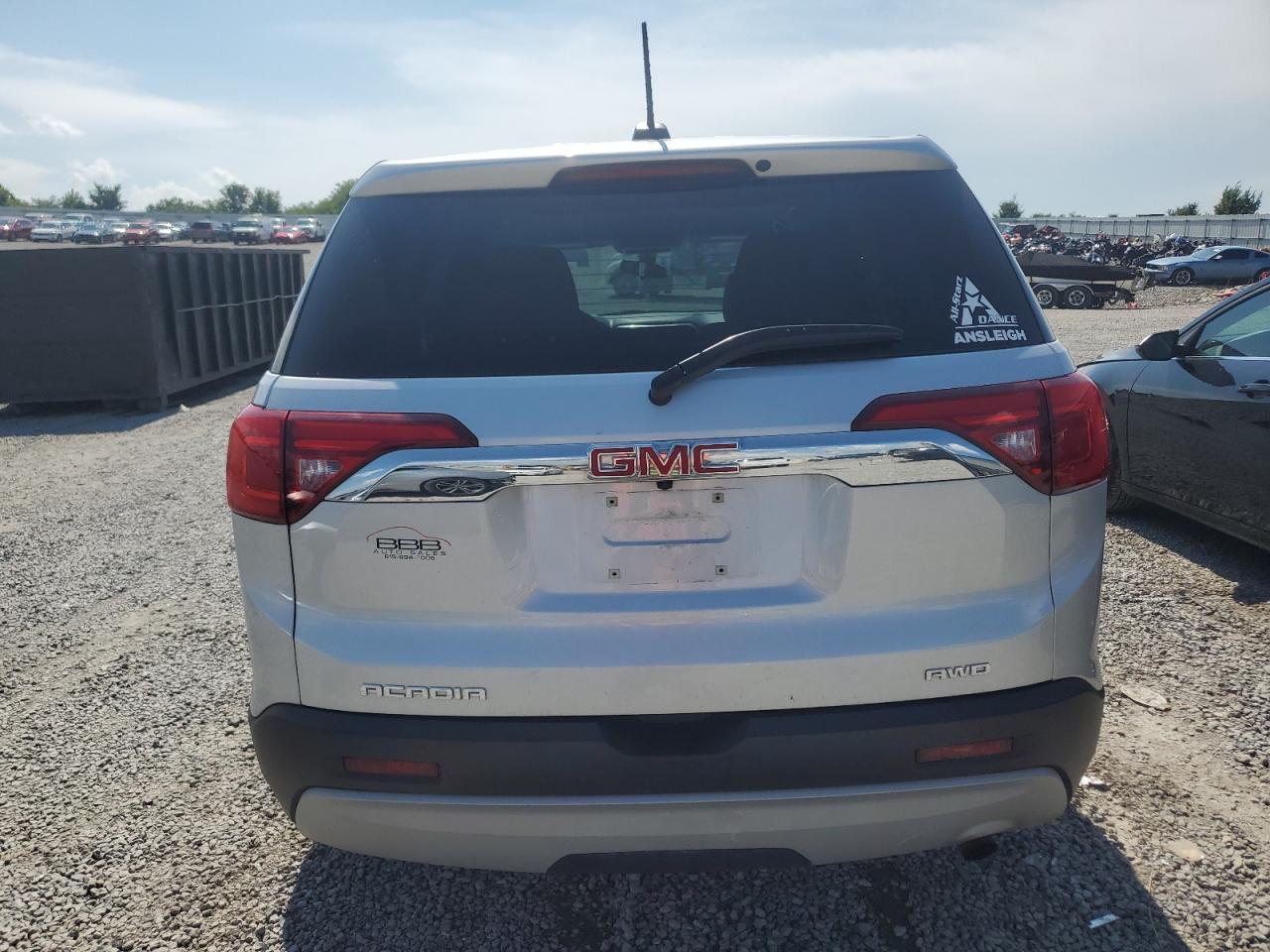 2018 GMC Acadia Sle - Image 6