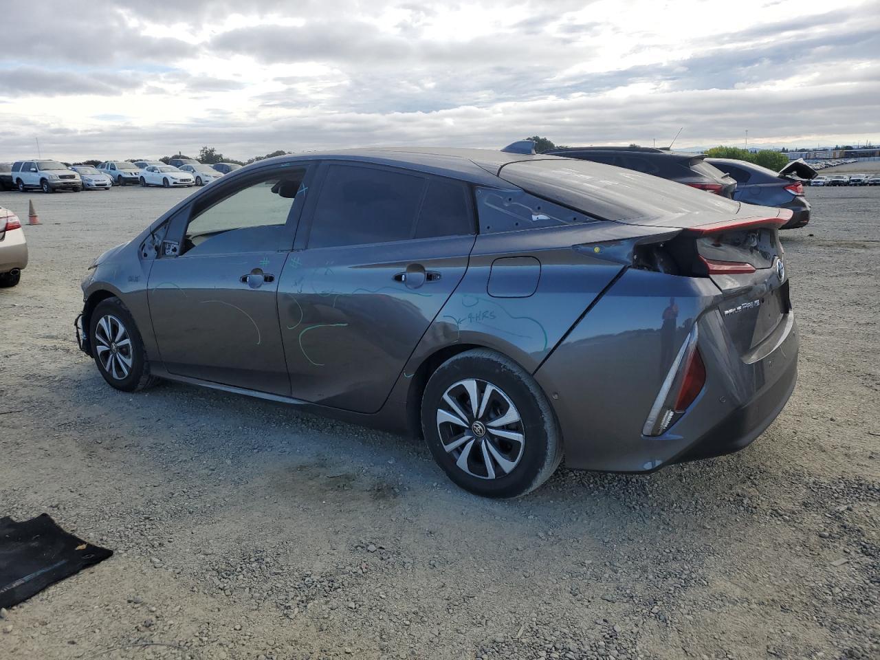 2017 Toyota Prius Prime - Фото 2