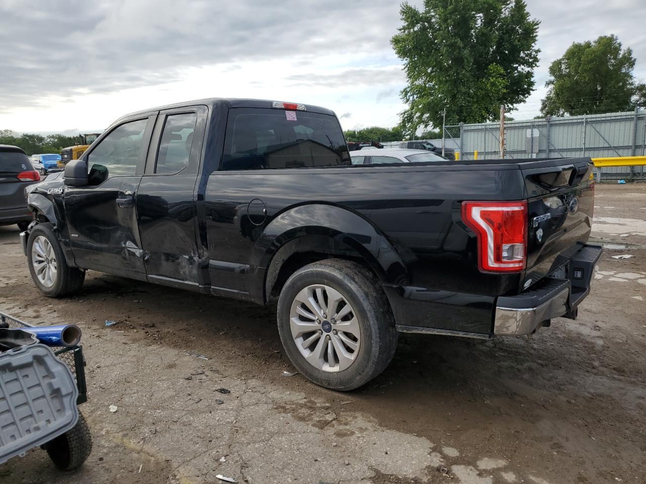 2016 Ford F150 Super Cab - Фото 2