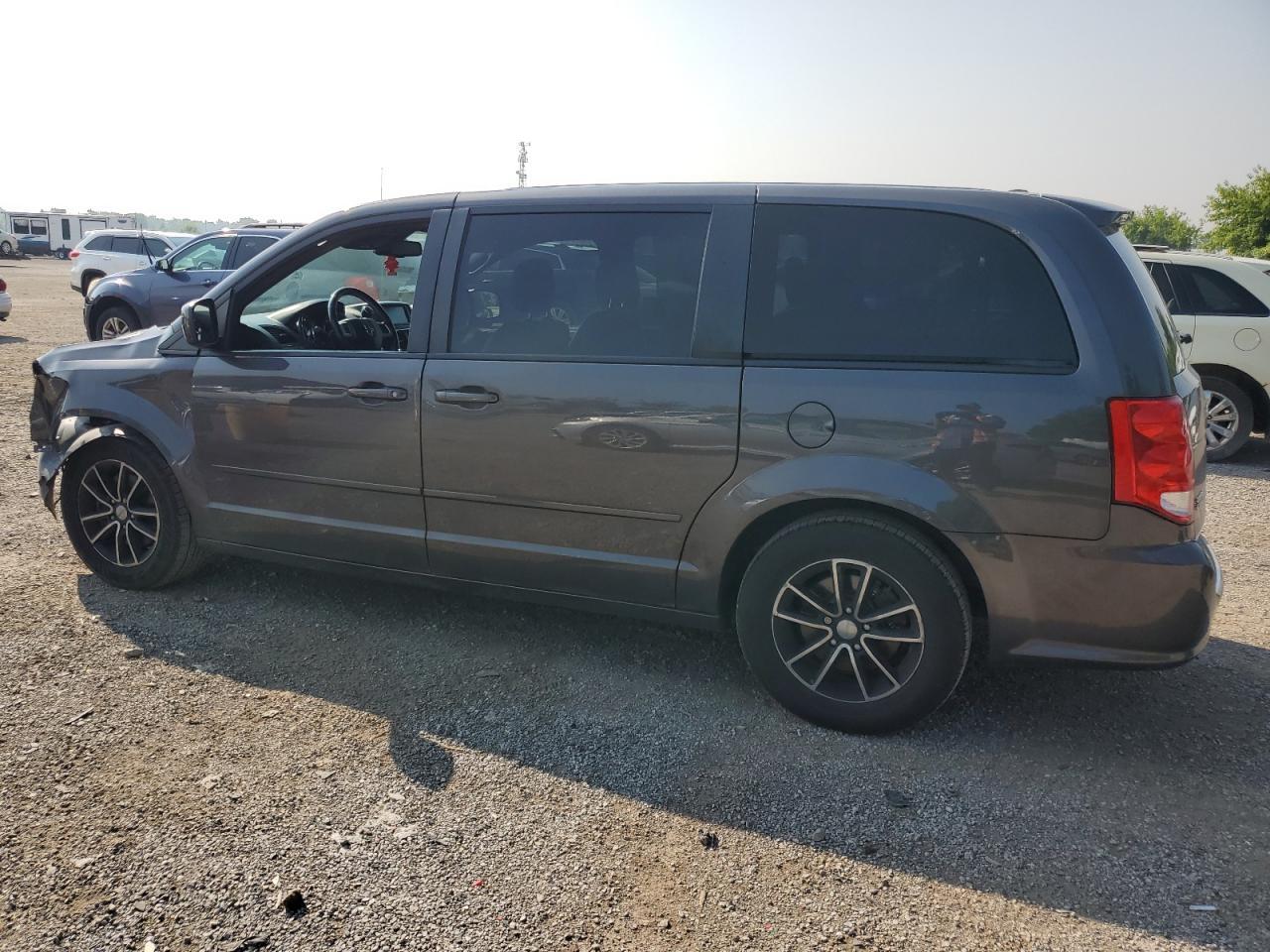 2017 Dodge Grand Caravan Gt - Image 2
