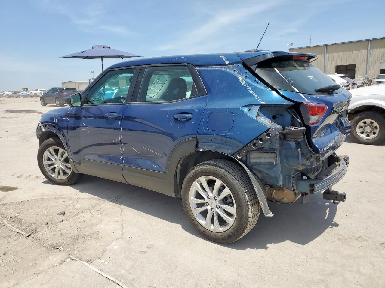 2021 Chevrolet Trailblazer Ls - Image 2