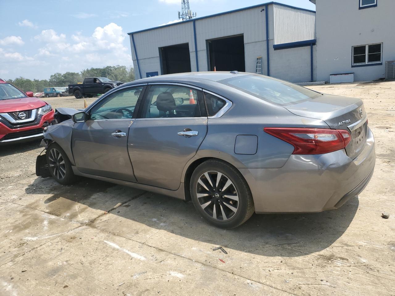 2018 Nissan Altima 2.5 - Image 2