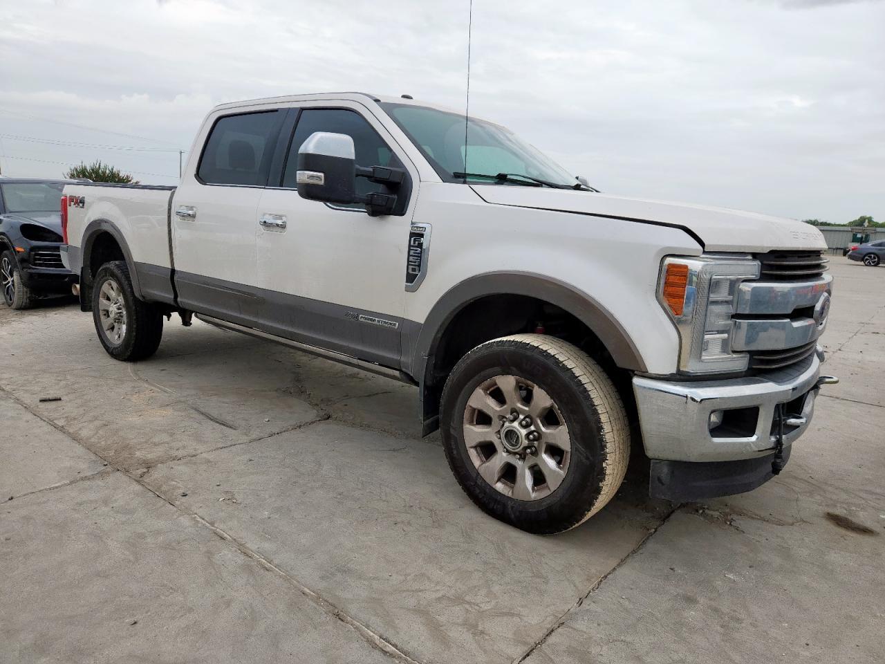 2017 Ford F250 Super Duty - Фото 4