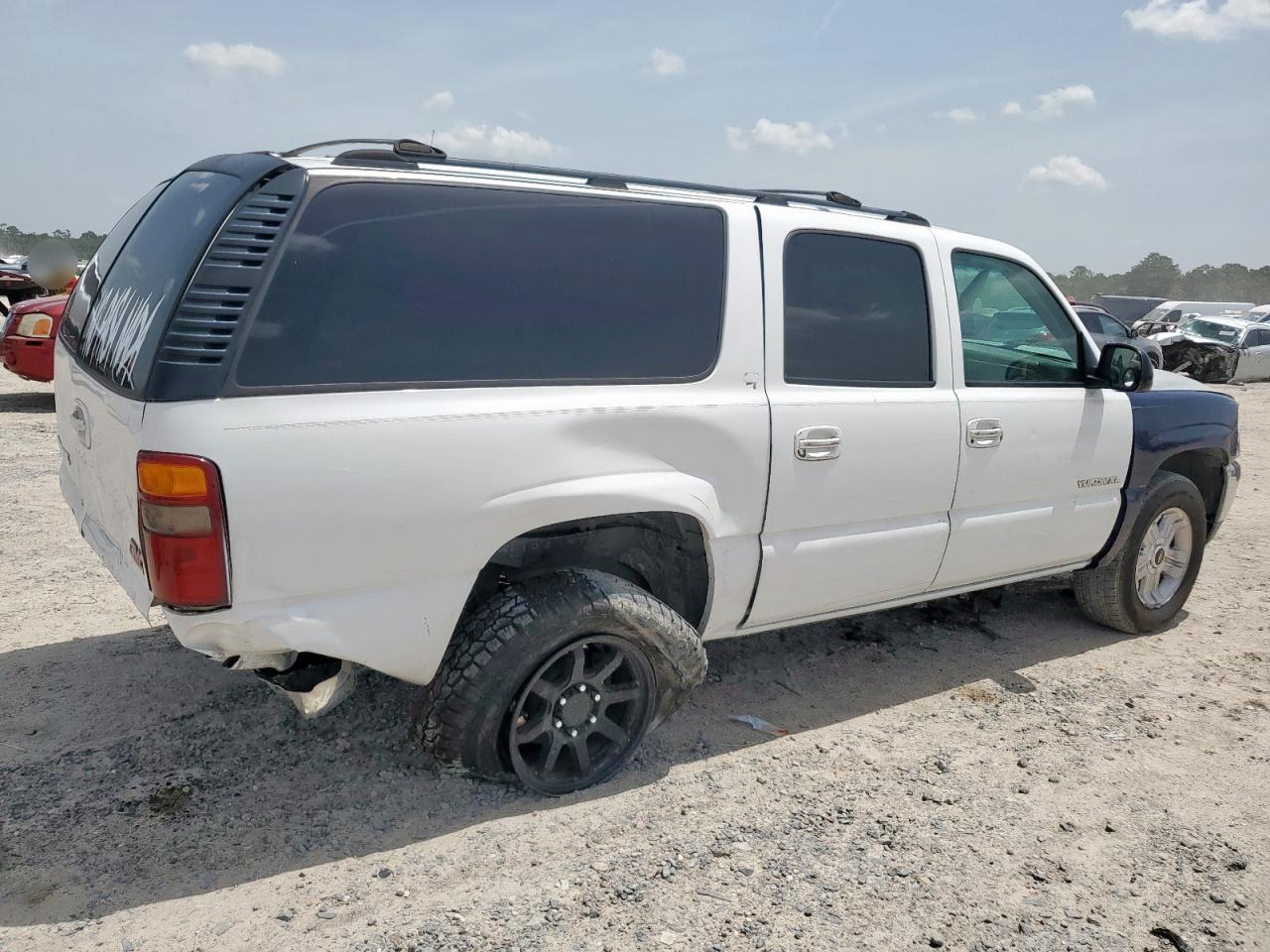 2001 GMC Yukon Xl K1500 - Image 3