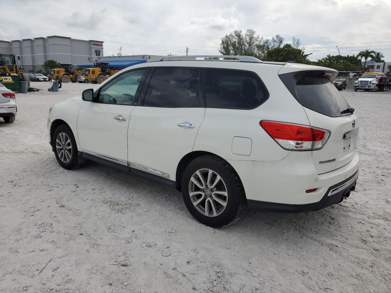 2016 Nissan Pathfinder S - Фото 2