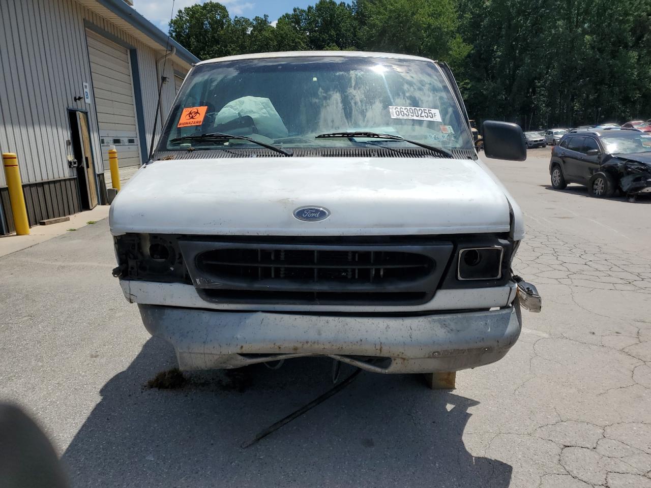 2002 Ford Econoline E250 Van - Фото 5