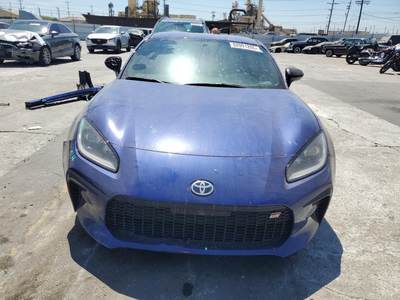 2023 Toyota Gr 86 Premium - Image 5