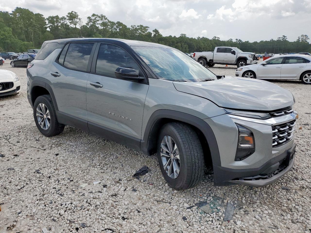 2025 Chevrolet Equinox Lt - Image 4