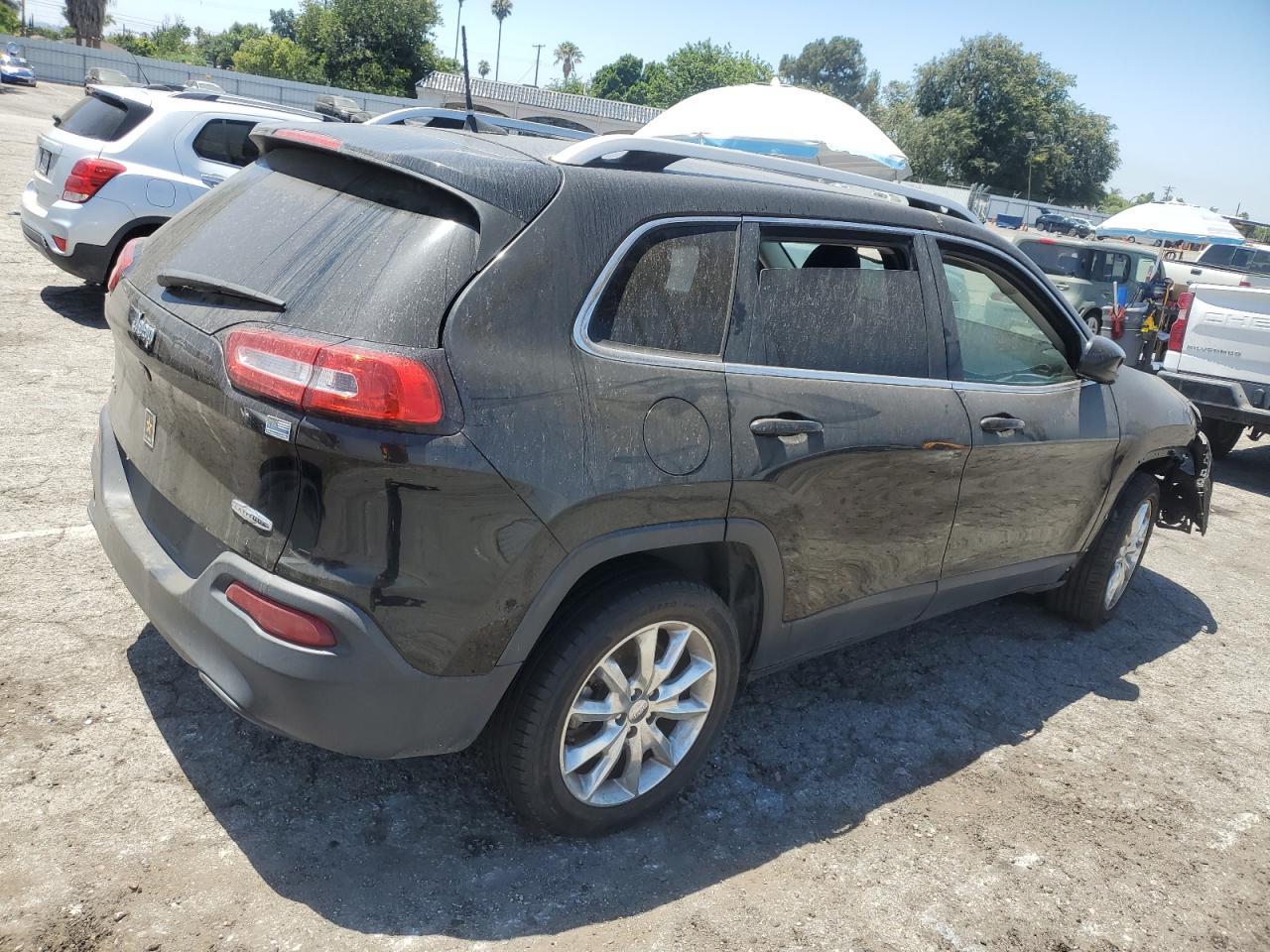 2017 Jeep Cherokee Latitude - Image 3
