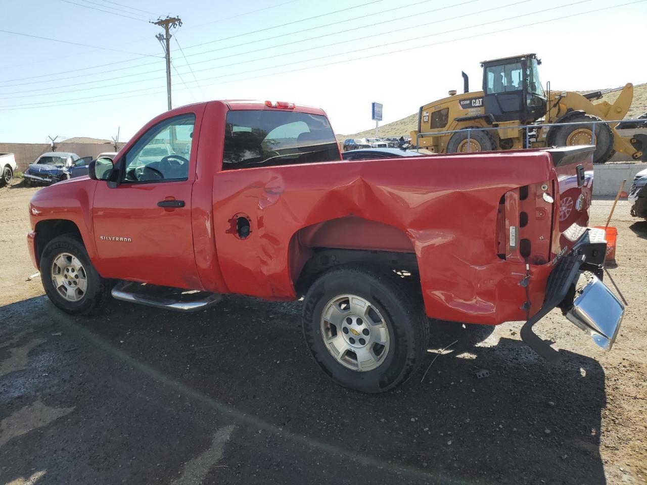 2011 Chevrolet Silverado C1500 - Image 2
