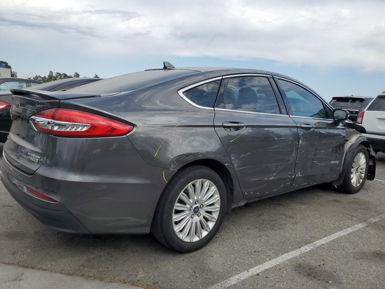 2019 Ford Fusion Titanium - Фото 3