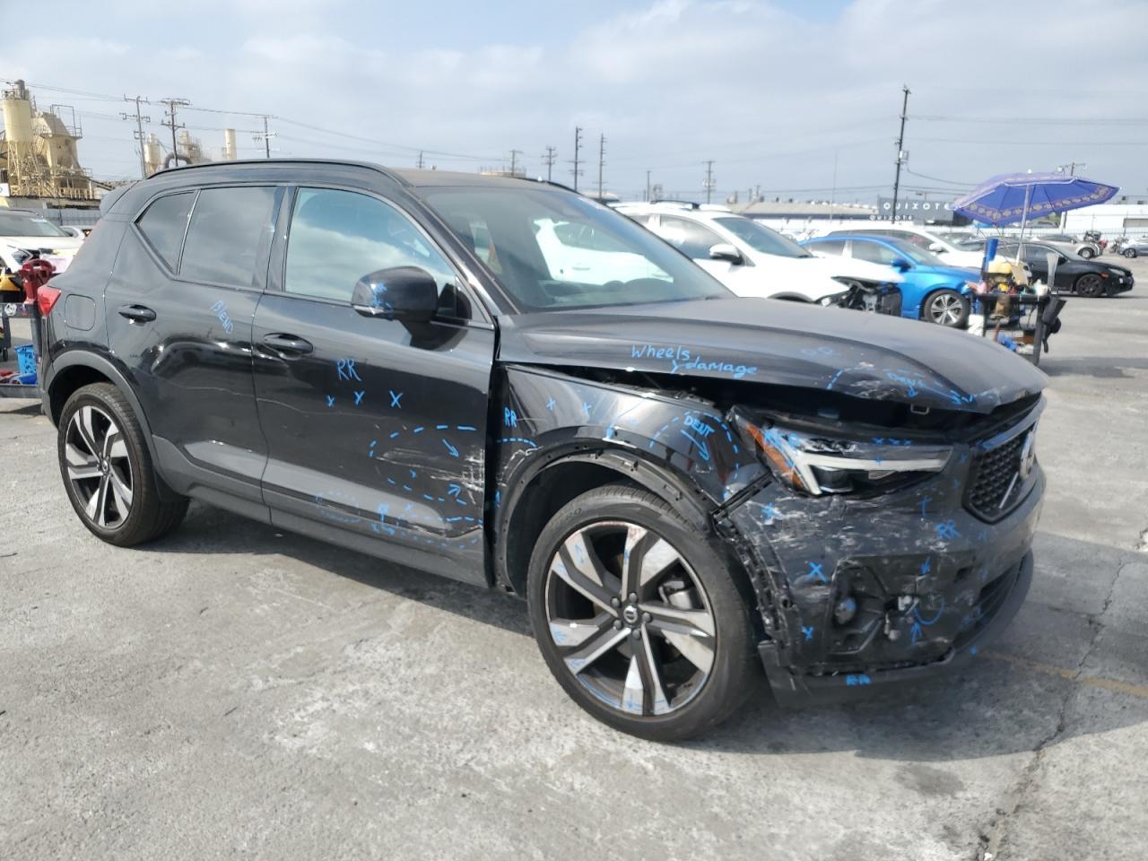 2024 Volvo Xc40 Plus - Фото 4