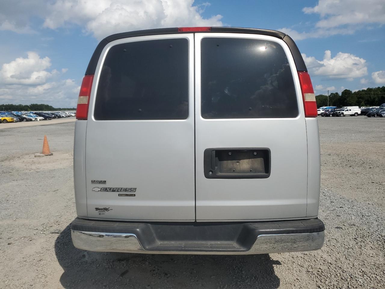 2011 Chevrolet Express G3500 Lt - Фото 6