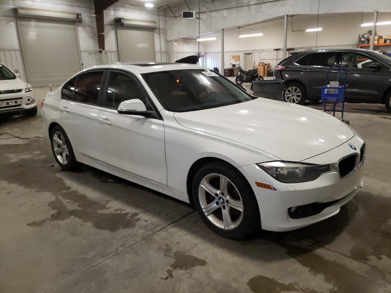 2013 BMW 328 Xi - Image 4