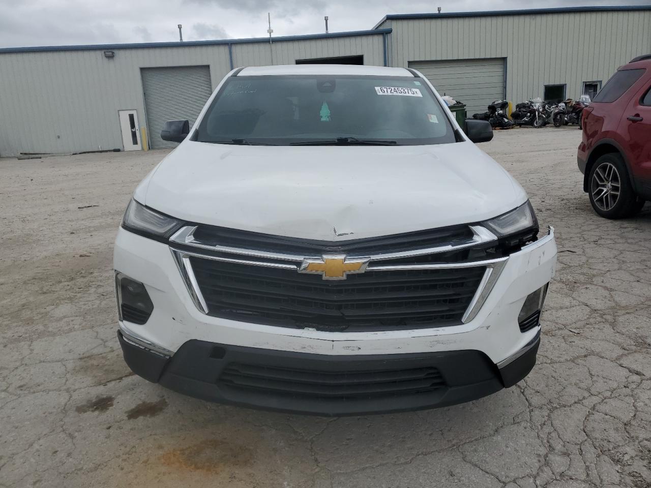 2022 Chevrolet Traverse Ls - Фото 5