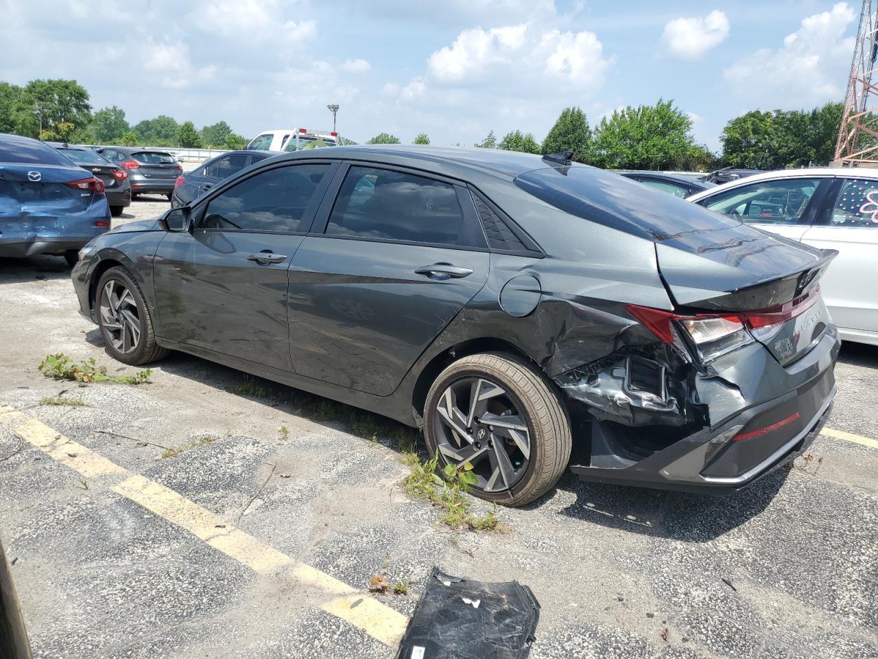 2025 Hyundai Elantra Sel Sport - Фото 2