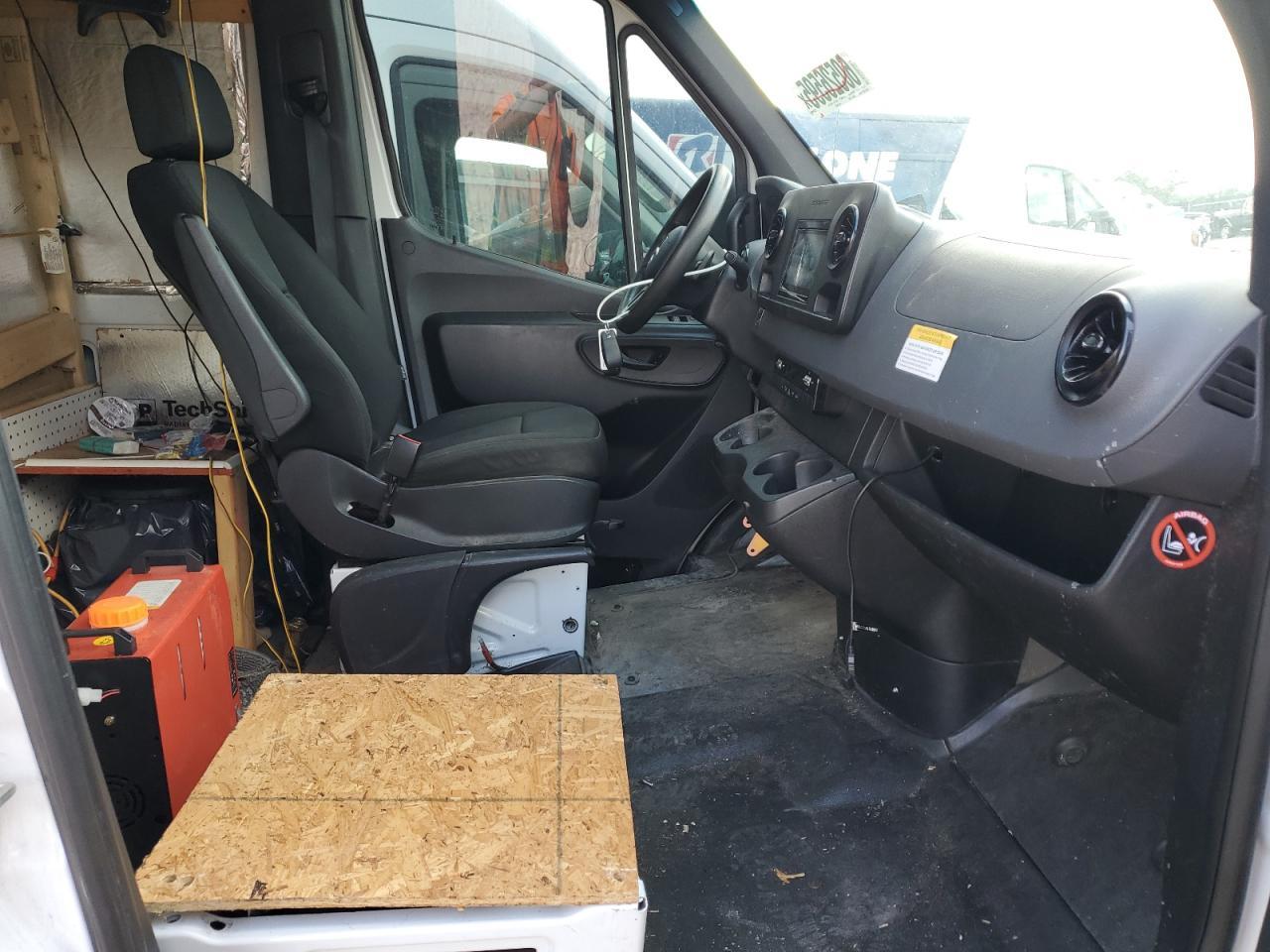 2021 Mercedes-Benz Sprinter 2500 - Фото 7