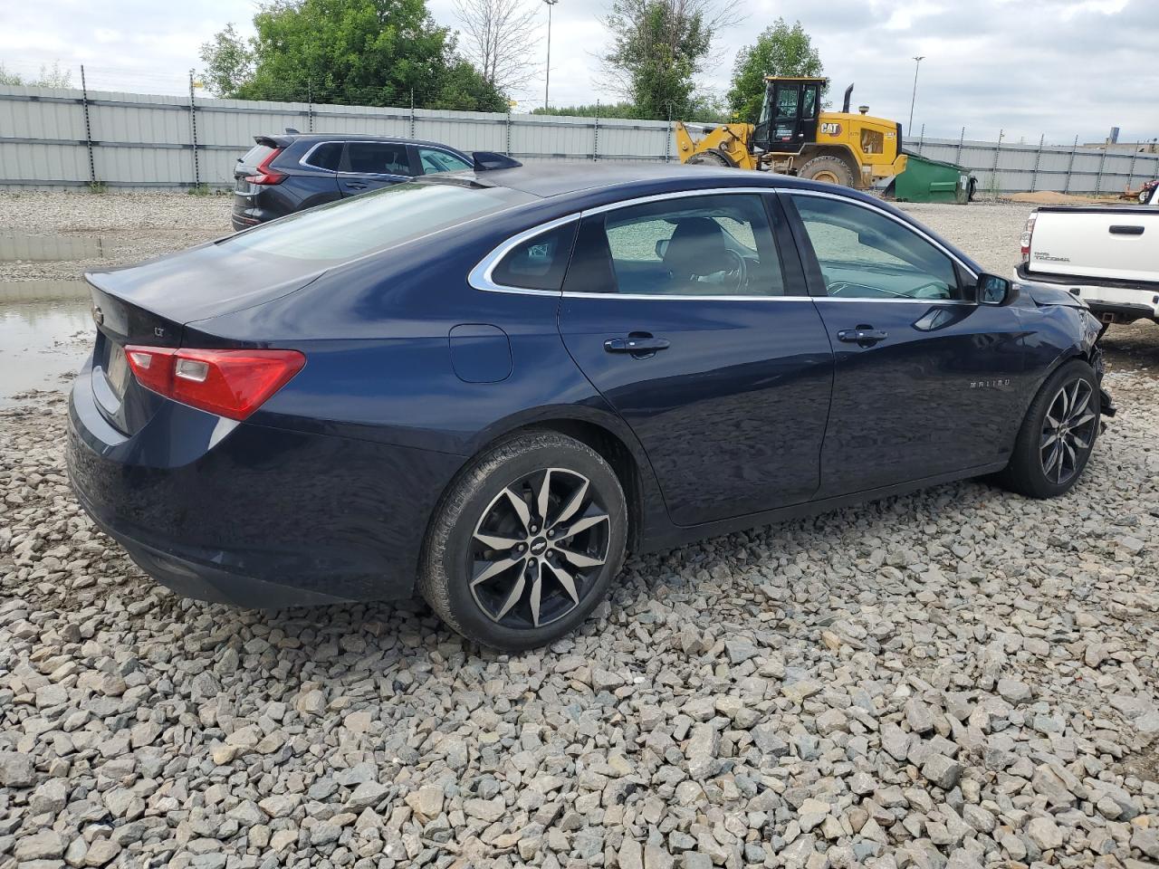 2017 Chevrolet Malibu Lt - Image 3