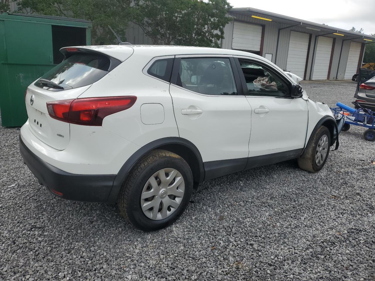2019 Nissan Rogue Sport S - Фото 3