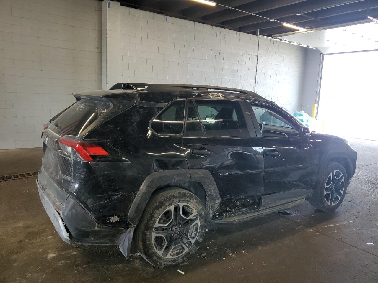 2020 Toyota Rav4 Adventure - Фото 3