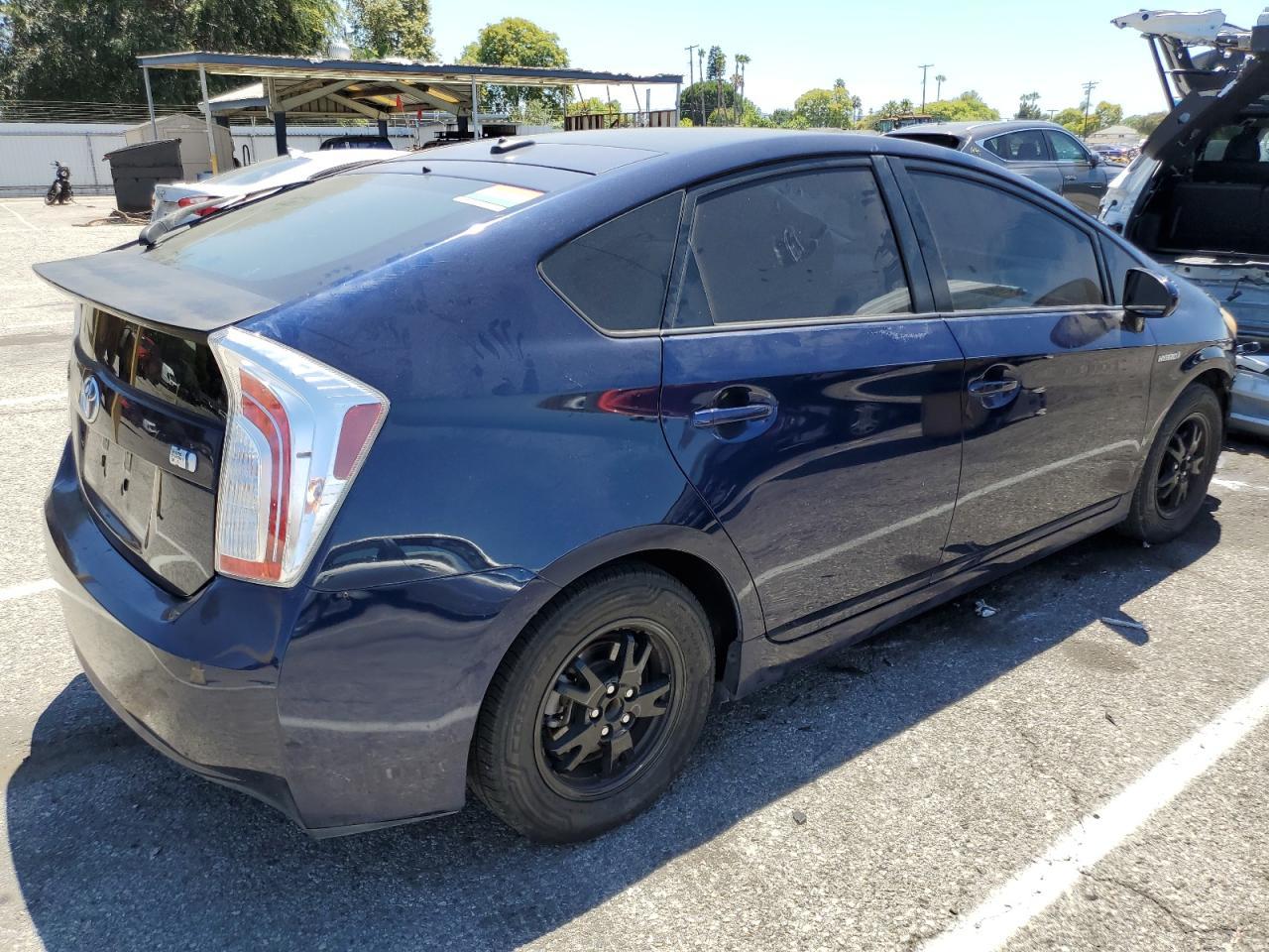 2012 Toyota Prius - Фото 3