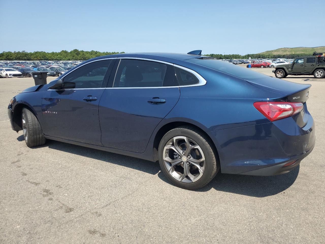 2022 Chevrolet Malibu Lt - Фото 2