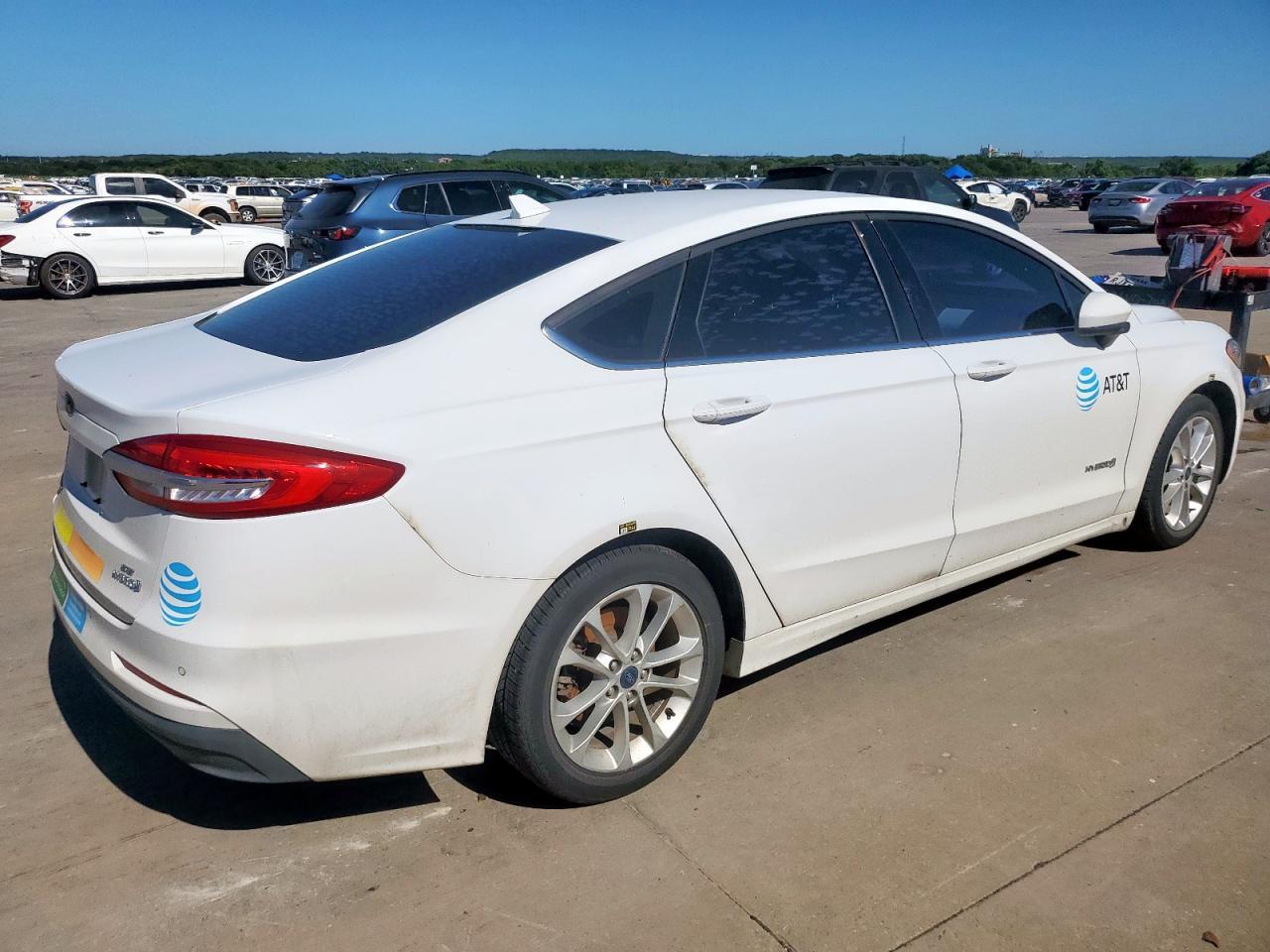 2019 Ford Fusion Se - Фото 3