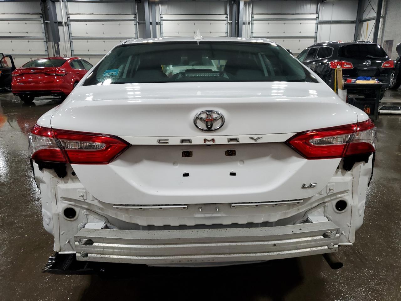 2019 Toyota Camry L - Фото 6