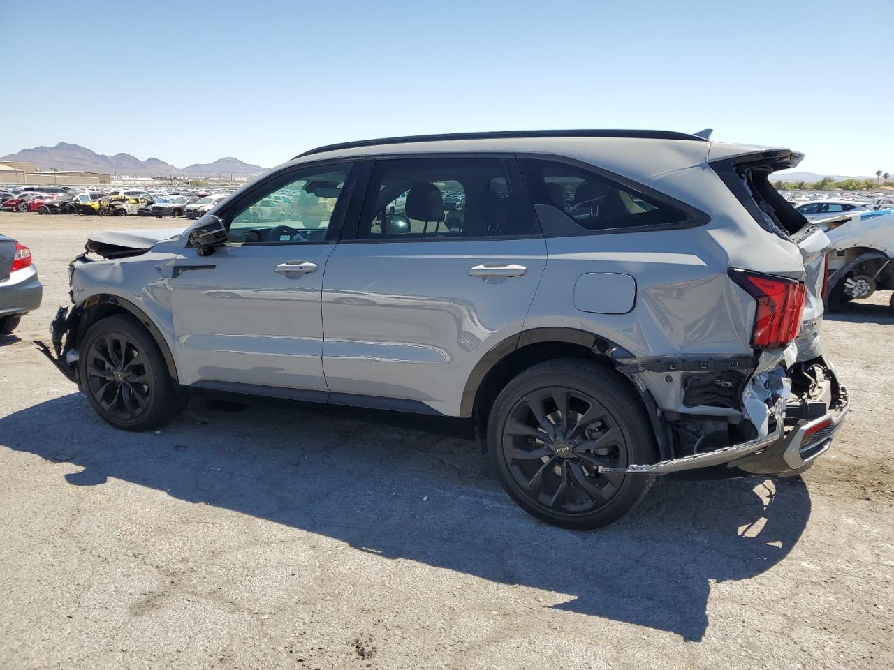 2022 Kia Sorento Sx - Image 2