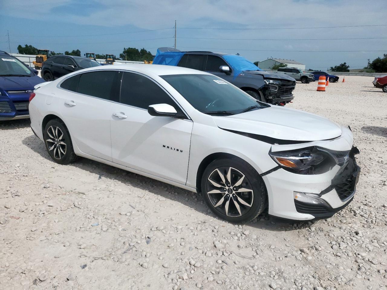 2021 Chevrolet Malibu Rs - Фото 4