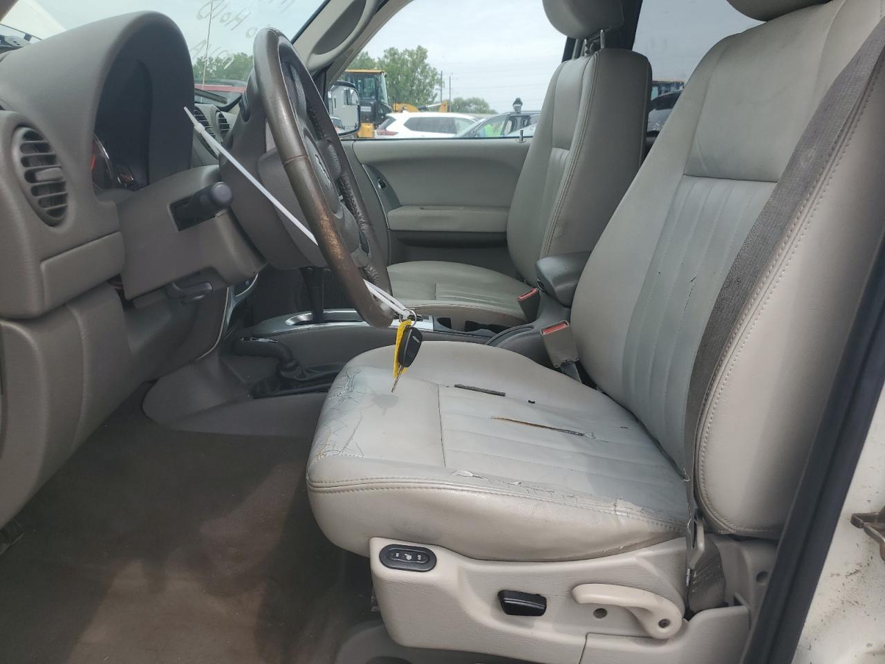 2005 Jeep Liberty Limited - Фото 7